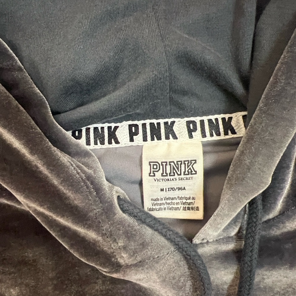 PINK Victoria’s Secret gray velour hoodie with pouch pocket long sleeves M - Picture 4 of 8